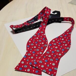Daniel Cremieux Red, blue, gray Silk Bow Tie with Balloon Design adjustable NWT